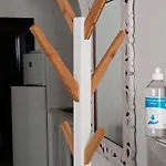 Ethan Apartment *